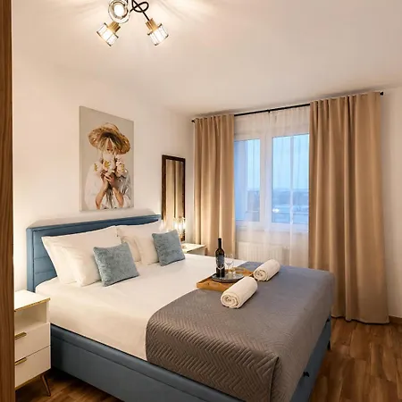 Lazurowe Wybrzeze Langiewicza 37, Centrum Apartment Rzeszów