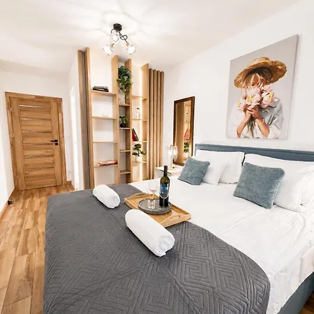Lazurowe Wybrzeze Langiewicza 37, Centrum Apartment