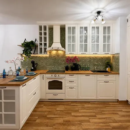 Lazurowe Wybrzeze Langiewicza 37, Centrum * Rzeszów