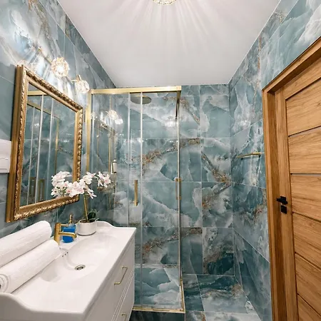 Lazurowe Wybrzeze Langiewicza 37, Centrum Apartment *